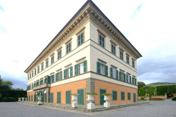 La facciata della Villa Reale di Marlia